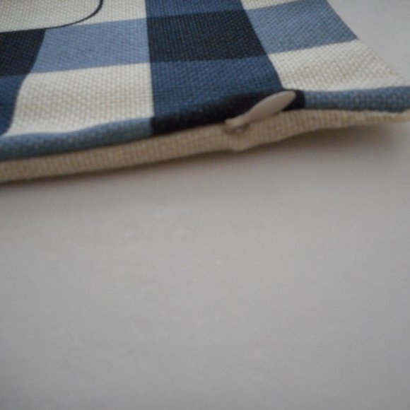 2 x 12 New FARM FRESH Truck Christmas Trees Pillow Cover - Picture 5 of 9